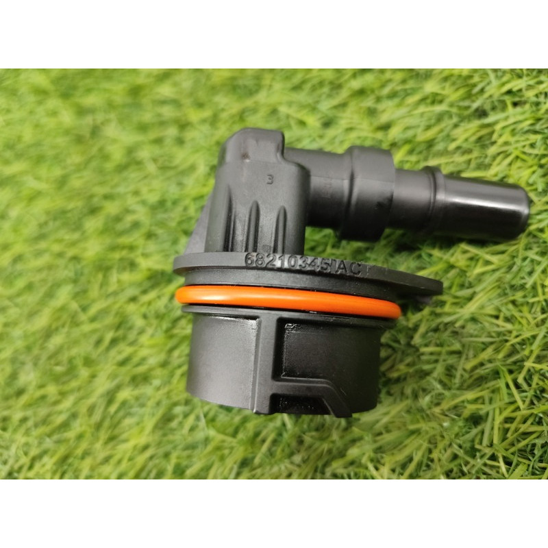 Клапан вентиляции (кузов и элементы) Jeep Grand Cherokee WK2 2018 3.6 68210345AC