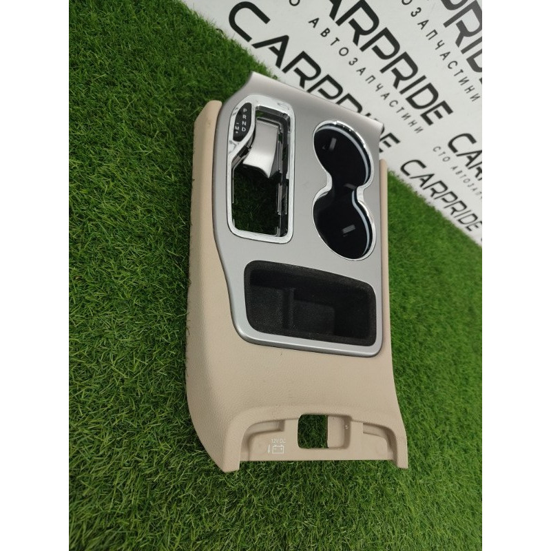 Накладка центральной консоли (салон) Jeep Grand Cherokee WK2 2018 3.6 5VK201S4AE