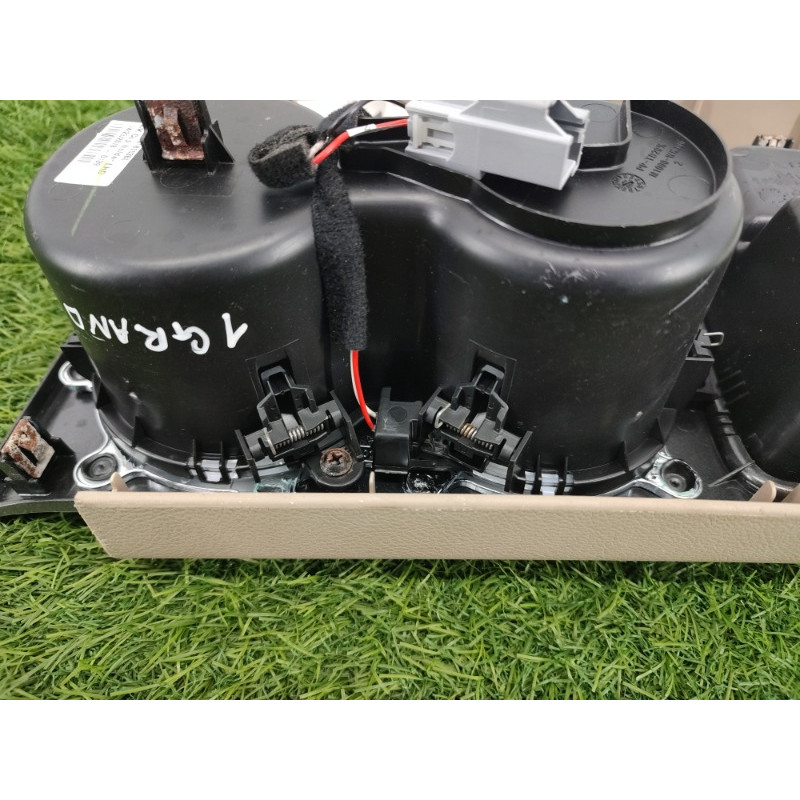 Накладка центральной консоли (салон) Jeep Grand Cherokee WK2 2018 3.6 5VK201S4AE