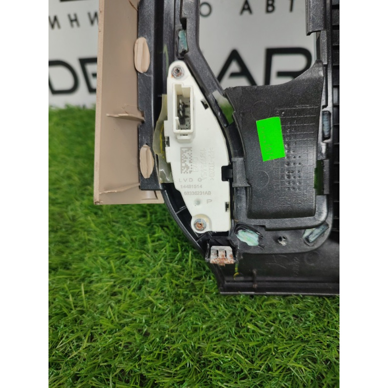 Накладка центральной консоли (салон) Jeep Grand Cherokee WK2 2018 3.6 5VK201S4AE