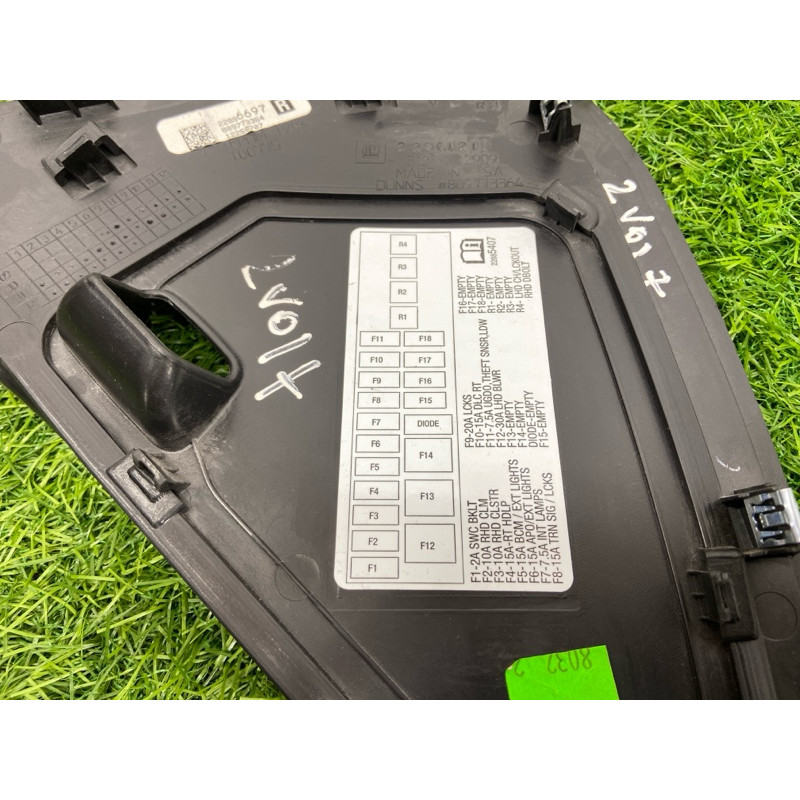 Накладка торпеды боковая (салон) CHEVROLET Volt 1 2013 1.4 22886697