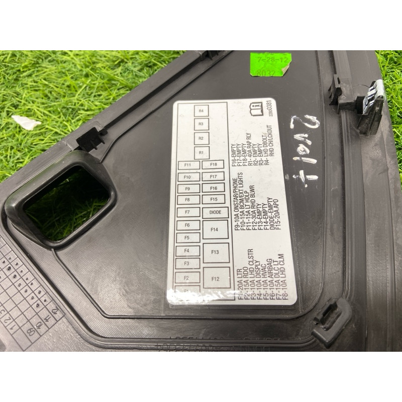 Бокова накладка торпеди (салон) CHEVROLET Volt 1 2013 1.4 22961216