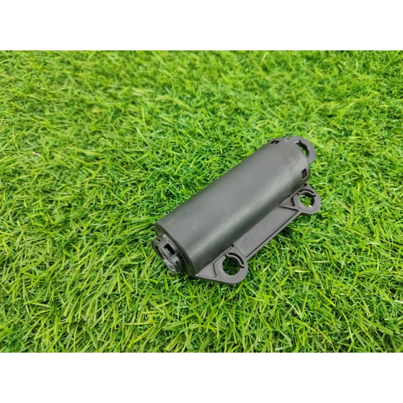 Амортизатор бардачка (салон) Subaru Legacy BN 2016 2.5 66253VA000