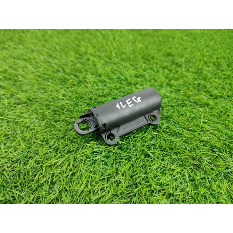 Амортизатор бардачка (салон) Subaru Legacy BN 2016 2.5 66253VA000