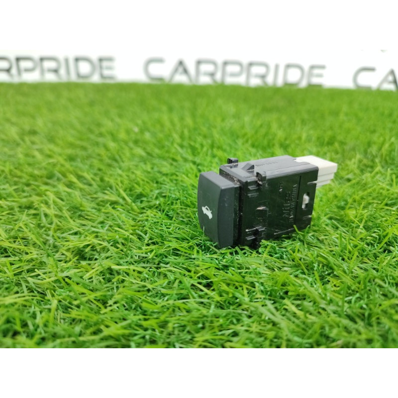 Кнопка открывания крышки багажника (электрика / кнопки) Subaru Legacy BN 2016 2.5 83002AL05A