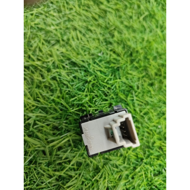 Кнопка открывания крышки багажника (электрика / кнопки) Subaru Legacy BN 2016 2.5 83002AL05A