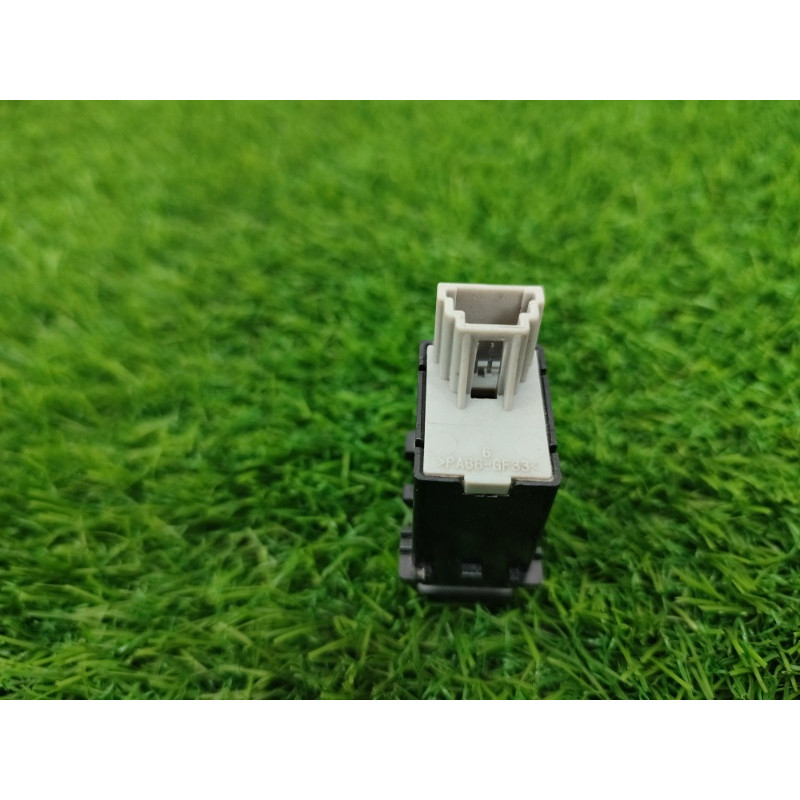 Кнопка открывания крышки багажника (электрика / кнопки) Subaru Legacy BN 2016 2.5 83002AL05A