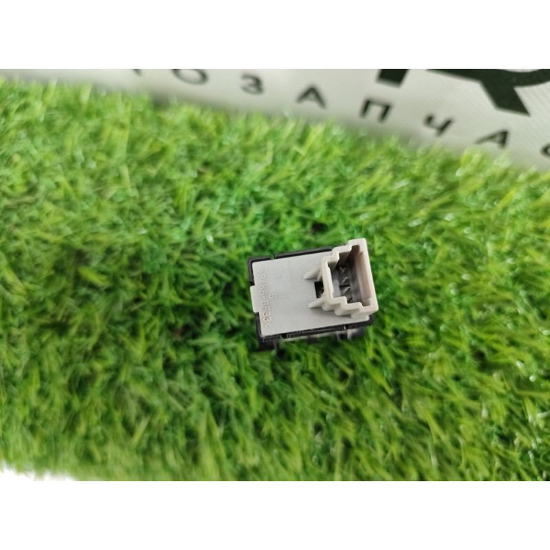 Кнопка открывания крышки багажника (электрика / кнопки) Subaru Legacy BN 2016 2.5 83002AL05A