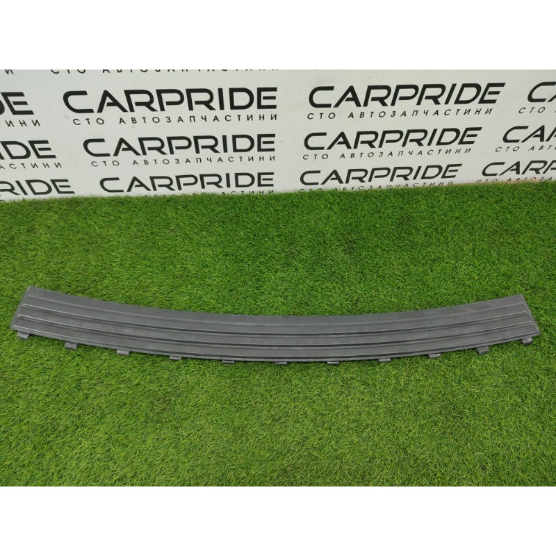 Накладка на бампер (кузов и элементы) Jeep Grand Cherokee WK2 2018 3.6 68111633AB