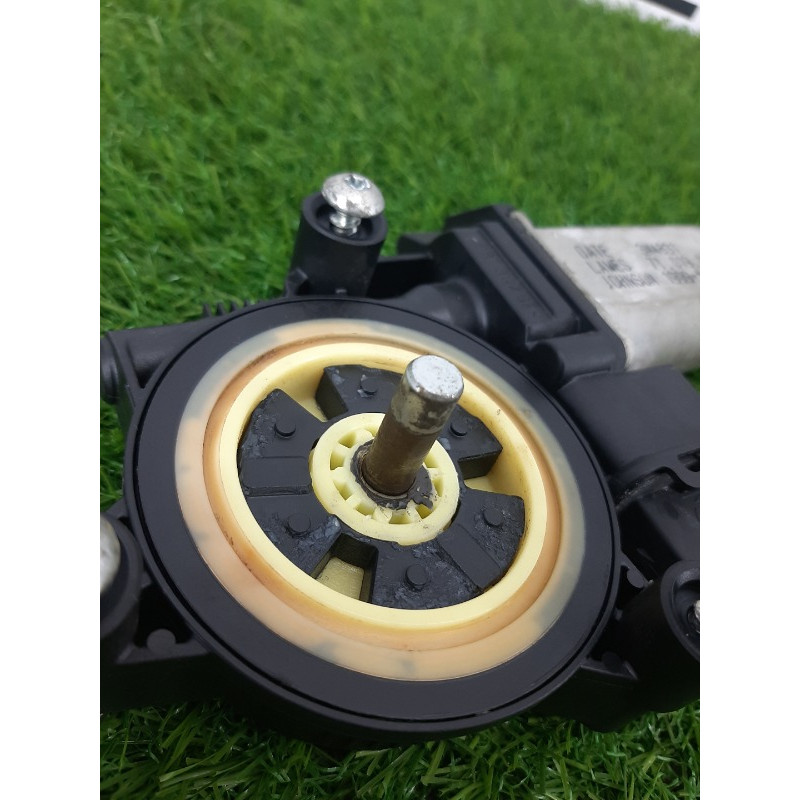 Мотор стеклоподъемника (электрика) BMW 3-series F30 2013 N26B20 67627406634