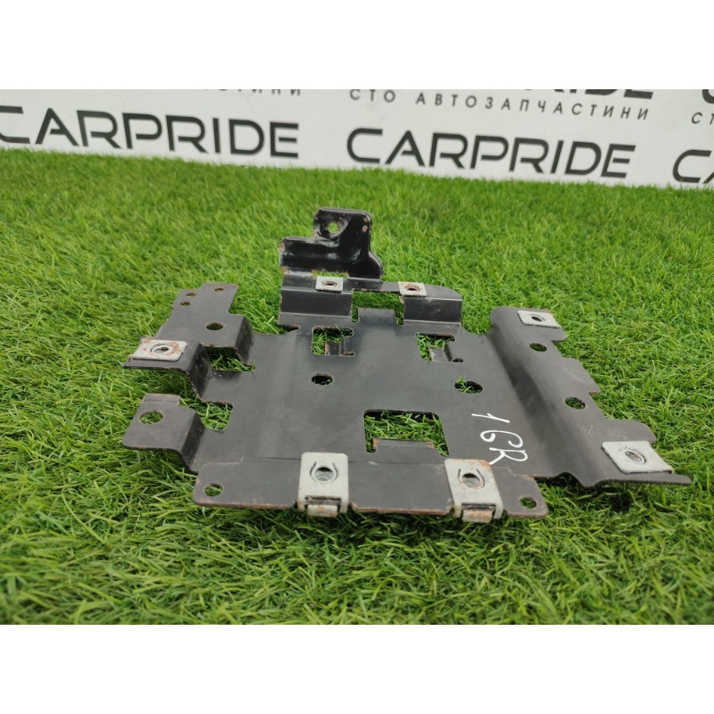 Кронштейн блока управления (кузов и элементы) Jeep Grand Cherokee WK2 2018 3.6 68251949AC