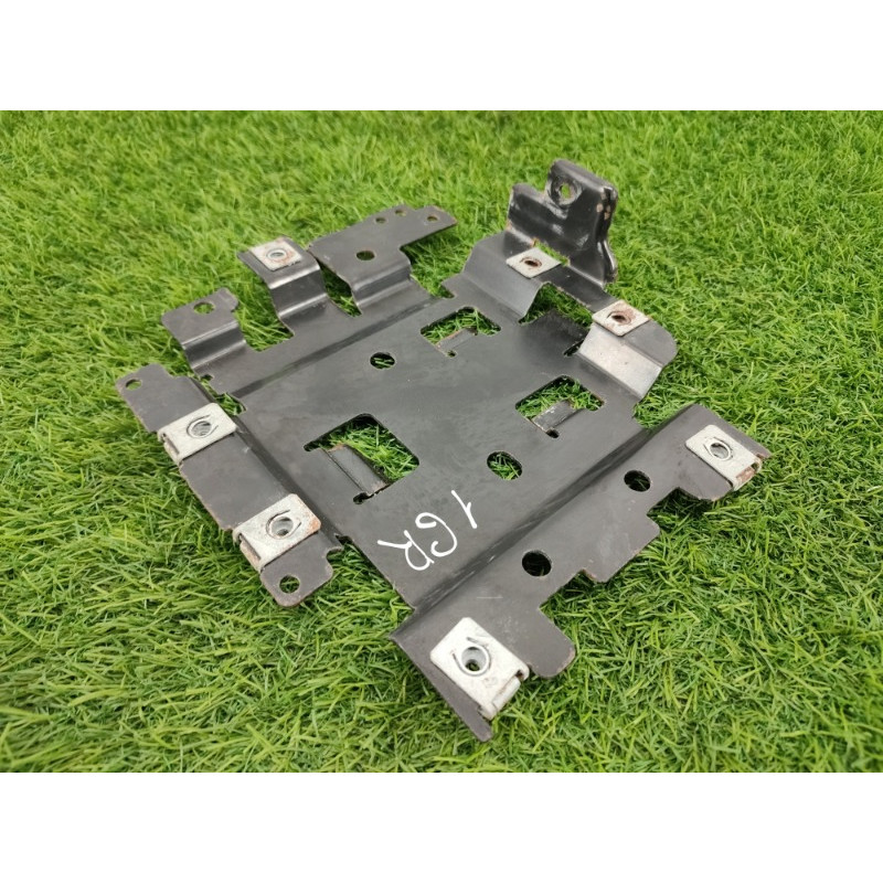 Кронштейн блока управления (кузов и элементы) Jeep Grand Cherokee WK2 2018 3.6 68251949AC