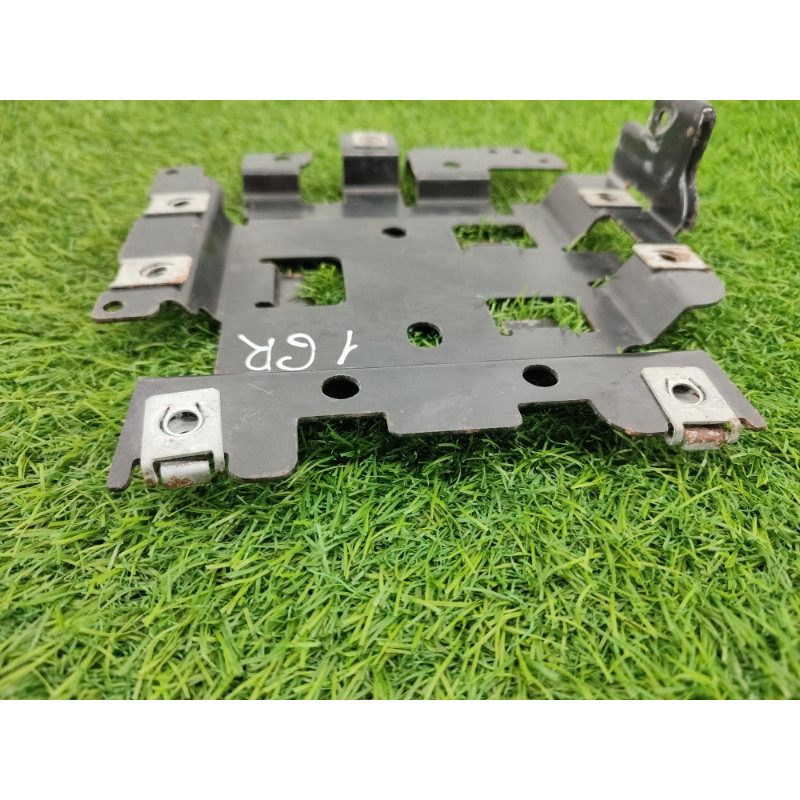 Кронштейн блока управления (кузов и элементы) Jeep Grand Cherokee WK2 2018 3.6 68251949AC