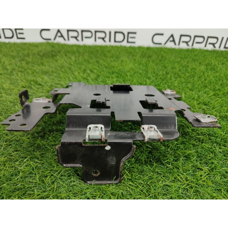 Кронштейн блока управления (кузов и элементы) Jeep Grand Cherokee WK2 2018 3.6 68251949AC