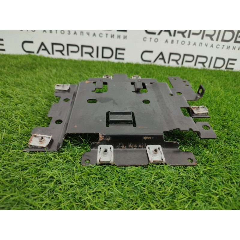 Кронштейн блока управления (кузов и элементы) Jeep Grand Cherokee WK2 2018 3.6 68251949AC