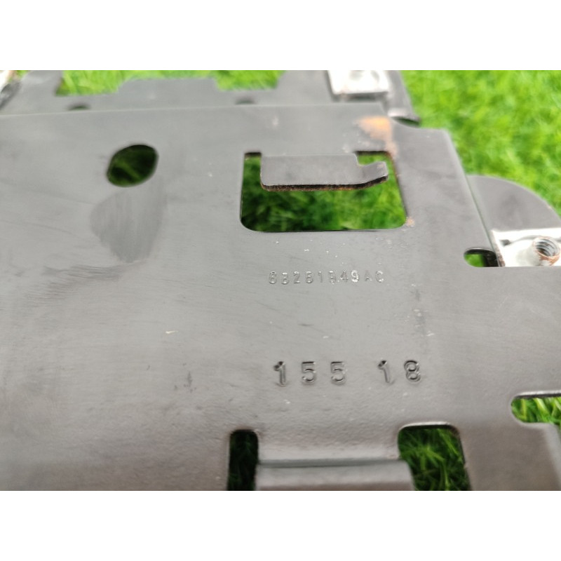 Кронштейн блока управления (кузов и элементы) Jeep Grand Cherokee WK2 2018 3.6 68251949AC