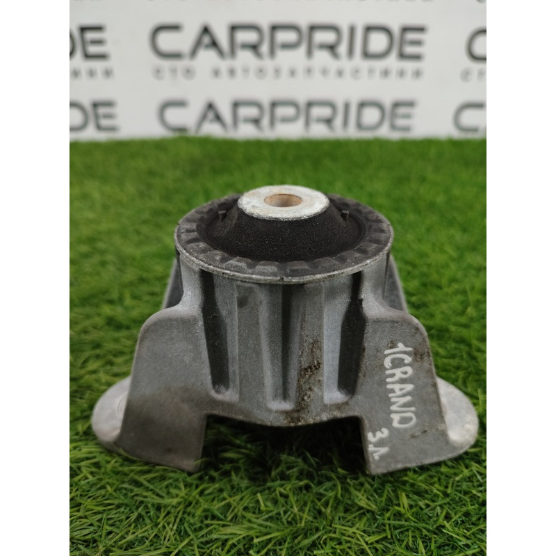 Опора стойки (подвеска) Jeep Grand Cherokee WK2 2018 3.6 68311287AA