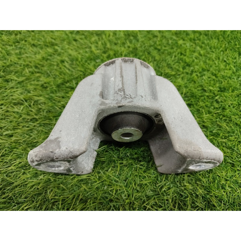 Опора стойки (подвеска) Jeep Grand Cherokee WK2 2018 3.6 68311287AA