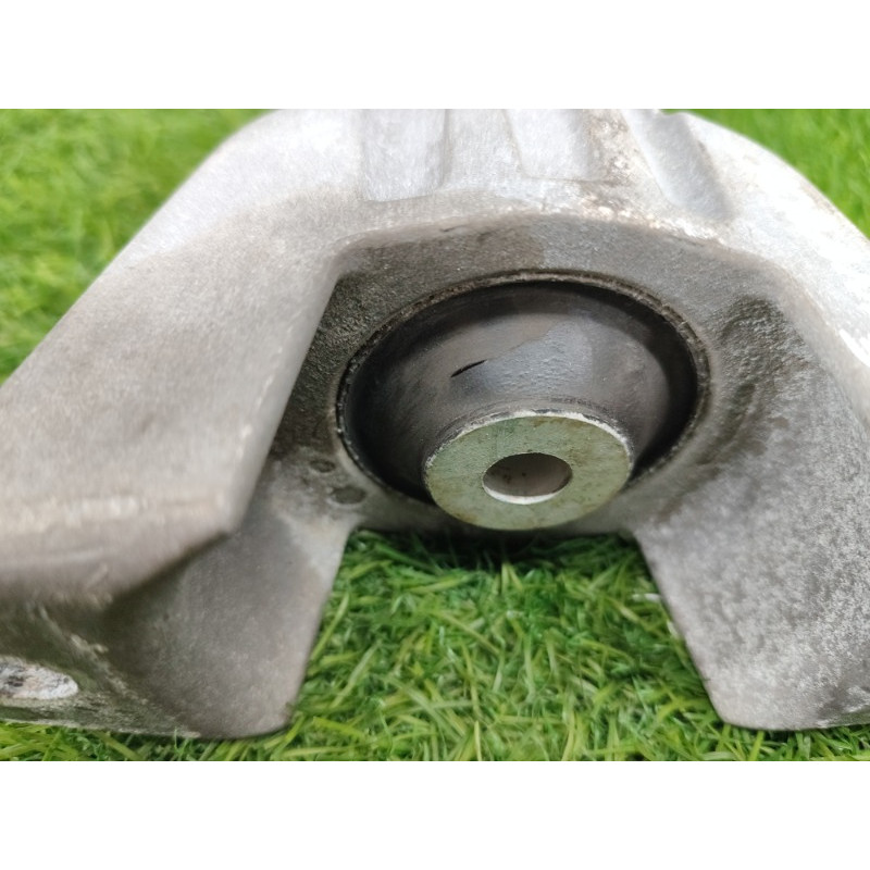 Опора стойки (подвеска) Jeep Grand Cherokee WK2 2018 3.6 68311287AA