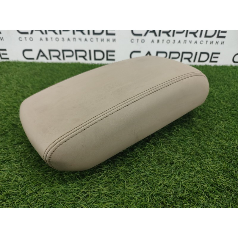 Подлокотник (салон) Jeep Grand Cherokee WK2 2018 3.6 6NZ30HL1AA