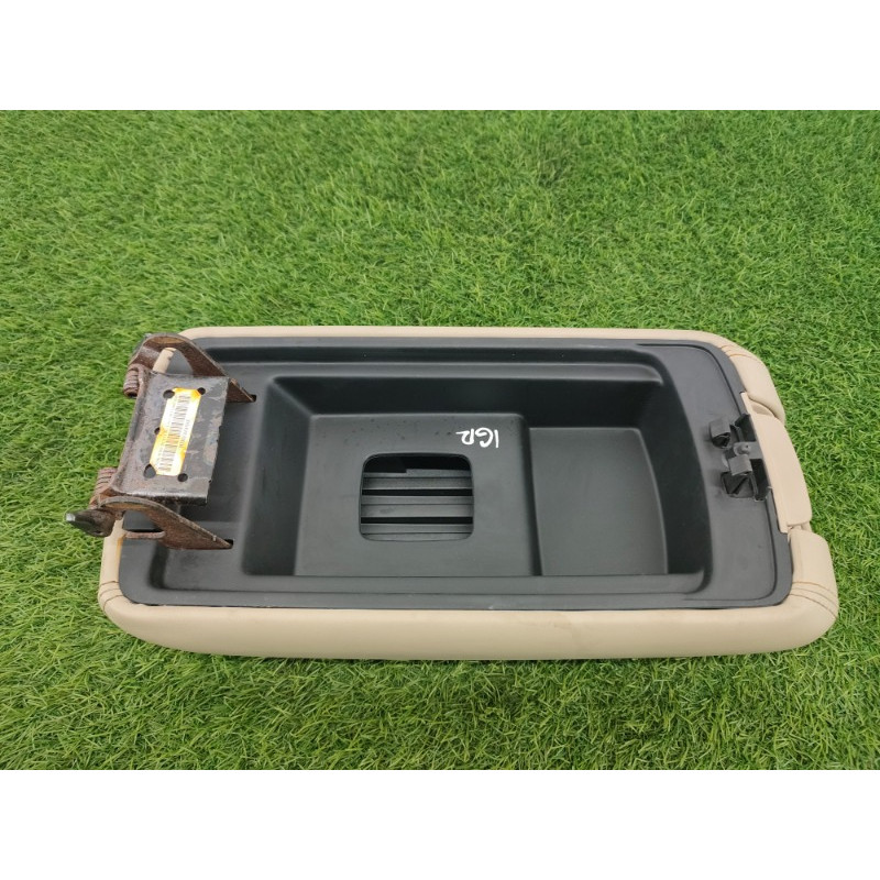 Подлокотник (салон) Jeep Grand Cherokee WK2 2018 3.6 6NZ30HL1AA