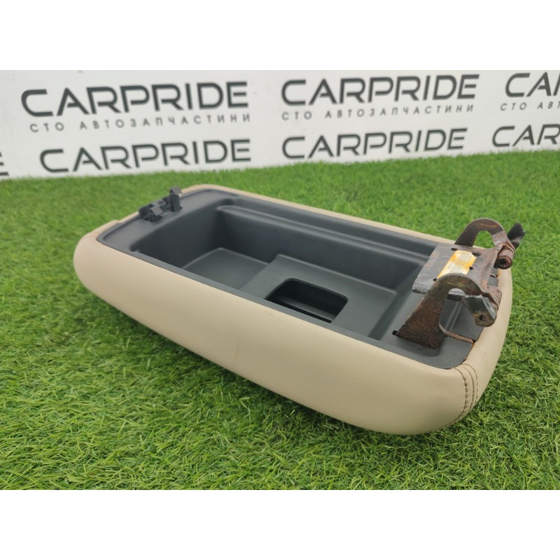 Подлокотник (салон) Jeep Grand Cherokee WK2 2018 3.6 6NZ30HL1AA