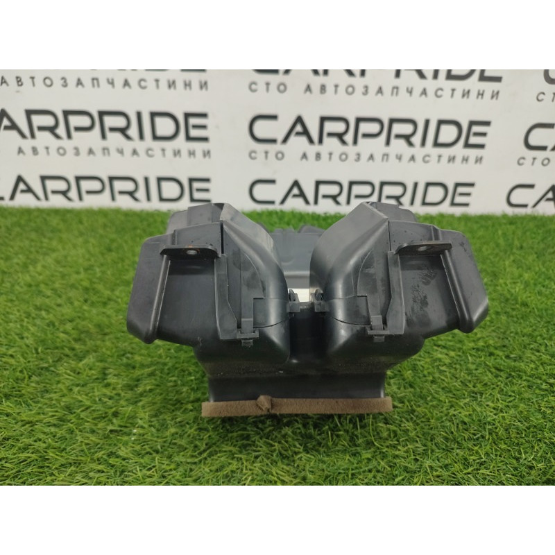 Дефлектор воздуховода (салон) Jeep Grand Cherokee WK2 2018 3.6 68085974AC