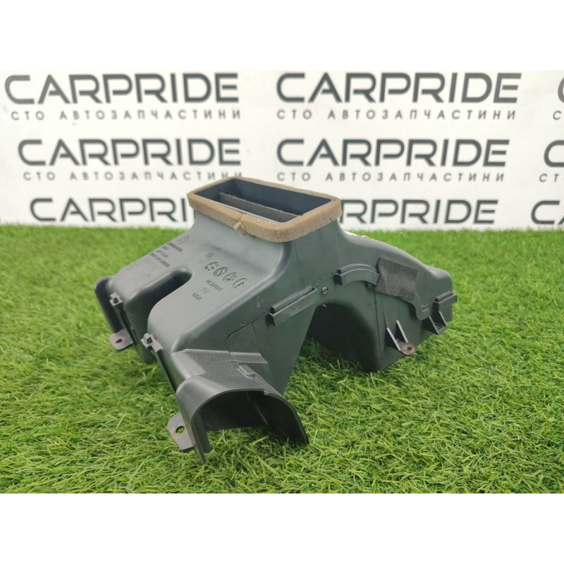 Дефлектор воздуховода (салон) Jeep Grand Cherokee WK2 2018 3.6 68085974AC