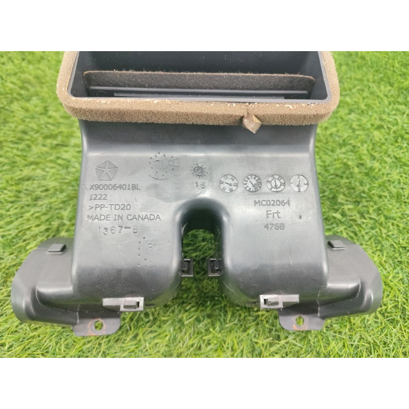 Дефлектор воздуховода (салон) Jeep Grand Cherokee WK2 2018 3.6 68085974AC