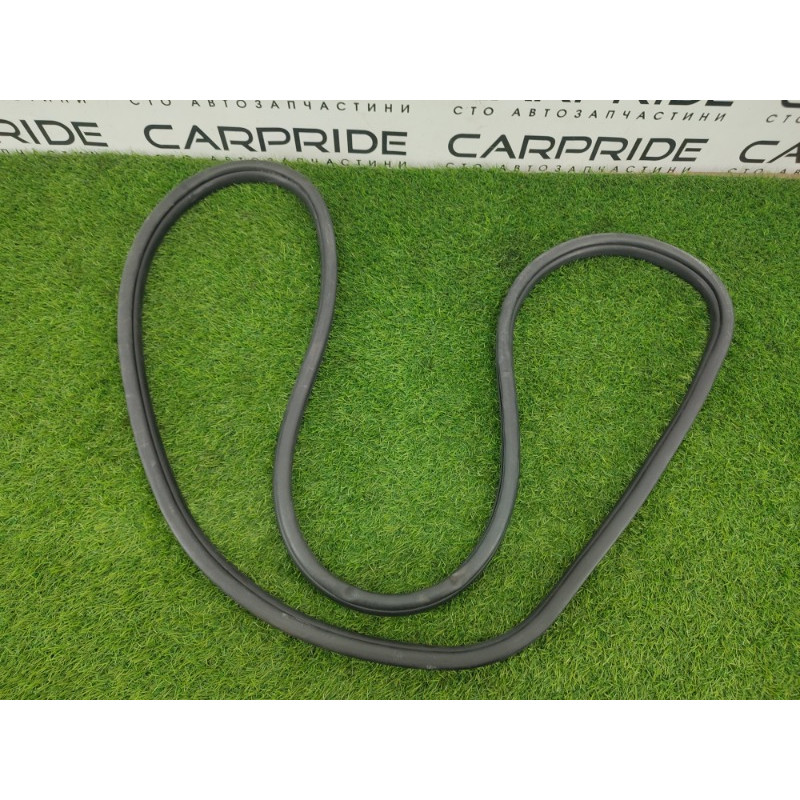 Уплотнитель проема двери (кузов и элементы) Jeep Grand Cherokee WK2 2018 3.6 55399255AE