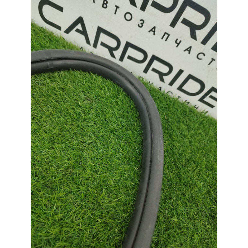 Уплотнитель проема двери (кузов и элементы) Jeep Grand Cherokee WK2 2018 3.6 55399255AE