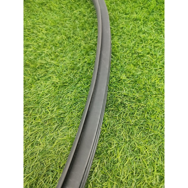 Уплотнитель проема двери (кузов и элементы) Jeep Grand Cherokee WK2 2018 3.6 55399255AE