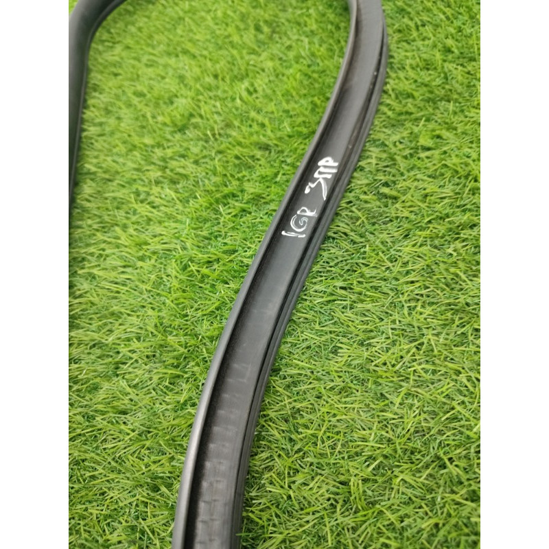 Уплотнитель проема двери (кузов и элементы) Jeep Grand Cherokee WK2 2018 3.6 55399255AE