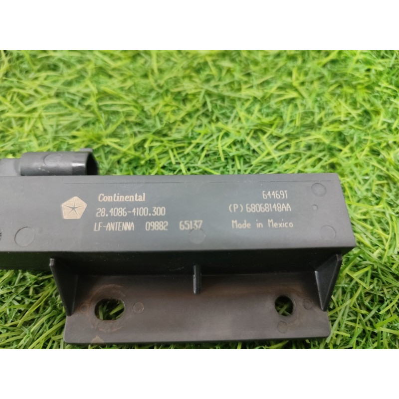 Антенна бесключевого доступа (электрика) Jeep Grand Cherokee WK2 2018 3.6 68068148aa