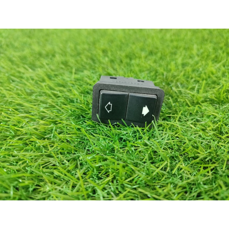 Кнопка стеклоподъемника (электрика / кнопки) BMW 7-series E38 1996 M60B40 61318352148