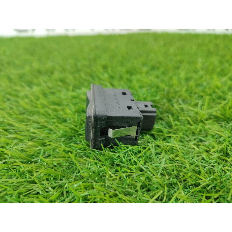 Кнопка стеклоподъемника (электрика / кнопки) BMW 7-series E38 1996 M60B40 61318352148