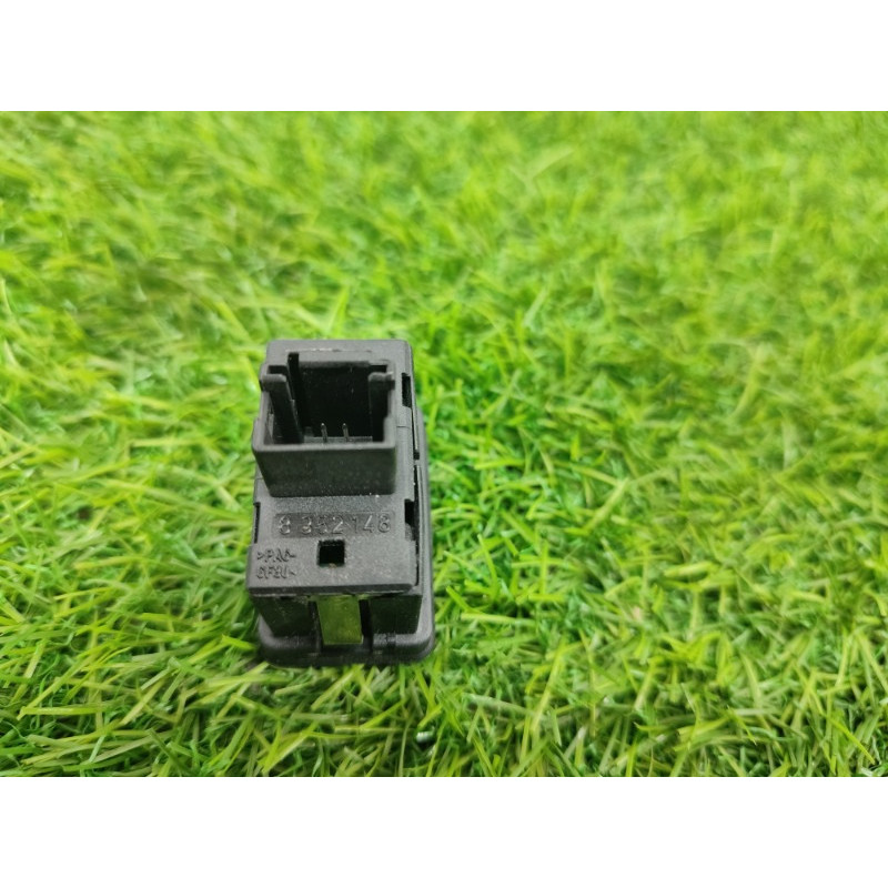 Кнопка стеклоподъемника (электрика / кнопки) BMW 7-series E38 1996 M60B40 61318352148