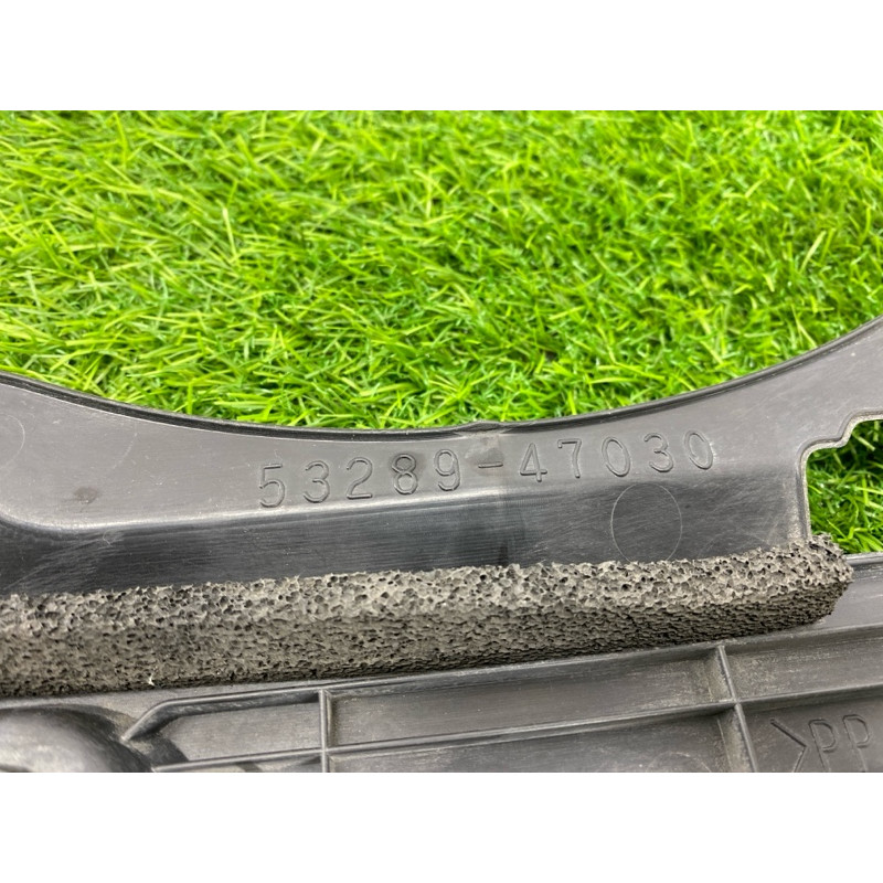 Накладка передней панели (кузов и элементы) Toyota Prius NHW20 5328947030