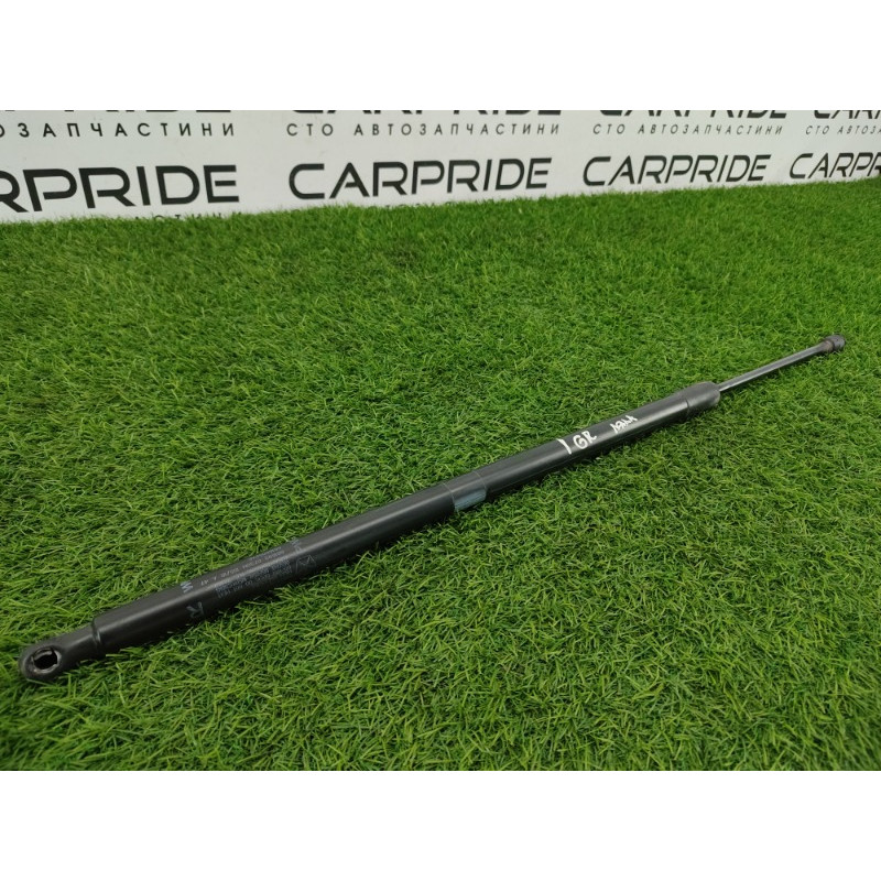 Амортизатор багажника (кузов и элементы) Jeep Grand Cherokee WK2 2018 3.6 68165052AE