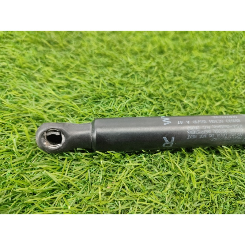 Амортизатор багажника (кузов и элементы) Jeep Grand Cherokee WK2 2018 3.6 68165052AE