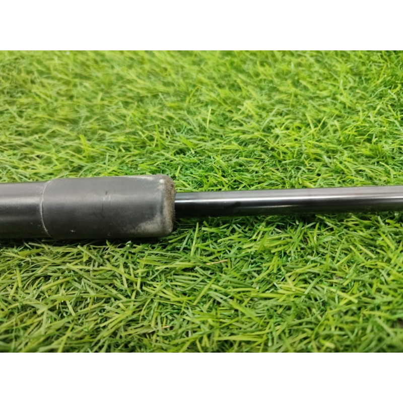 Амортизатор багажника (кузов и элементы) Jeep Grand Cherokee WK2 2018 3.6 68165052AE