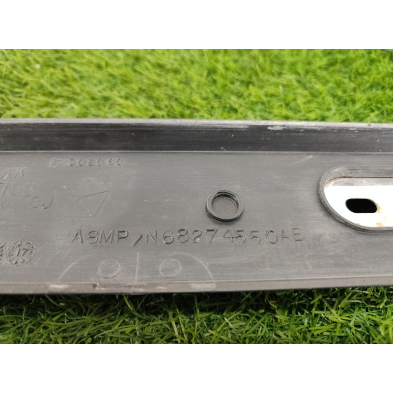 Рейлинг на крышу (кузов и элементы) Jeep Grand Cherokee WK2 2018 3.6 55079172AL