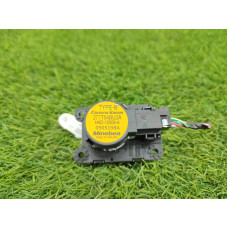 Привод заслонки отопителя