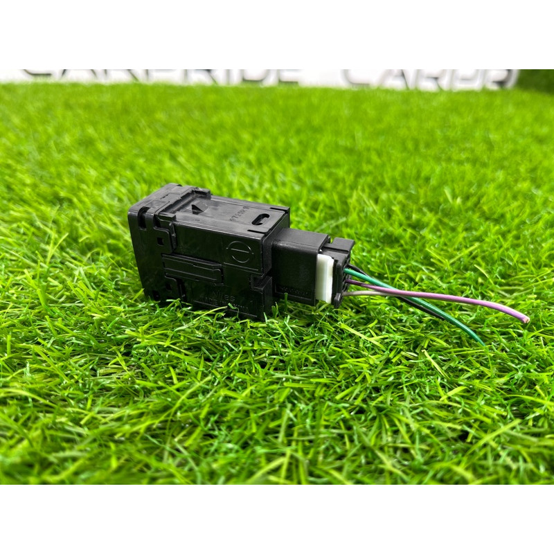 Кнопка открытия лючка топливного бака (электрика / кнопки) Nissan Rogue T32 2020 2.5 252806FL0A