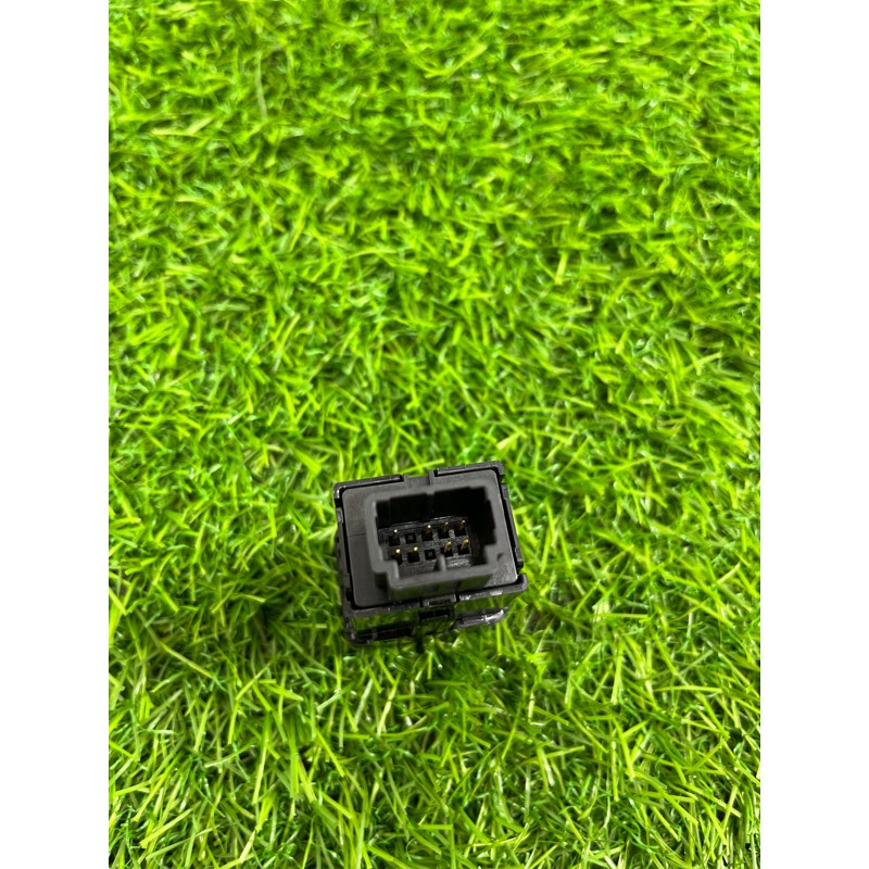 Кнопка открытия лючка топливного бака (электрика / кнопки) Nissan Rogue T32 2020 2.5 252806FL0A