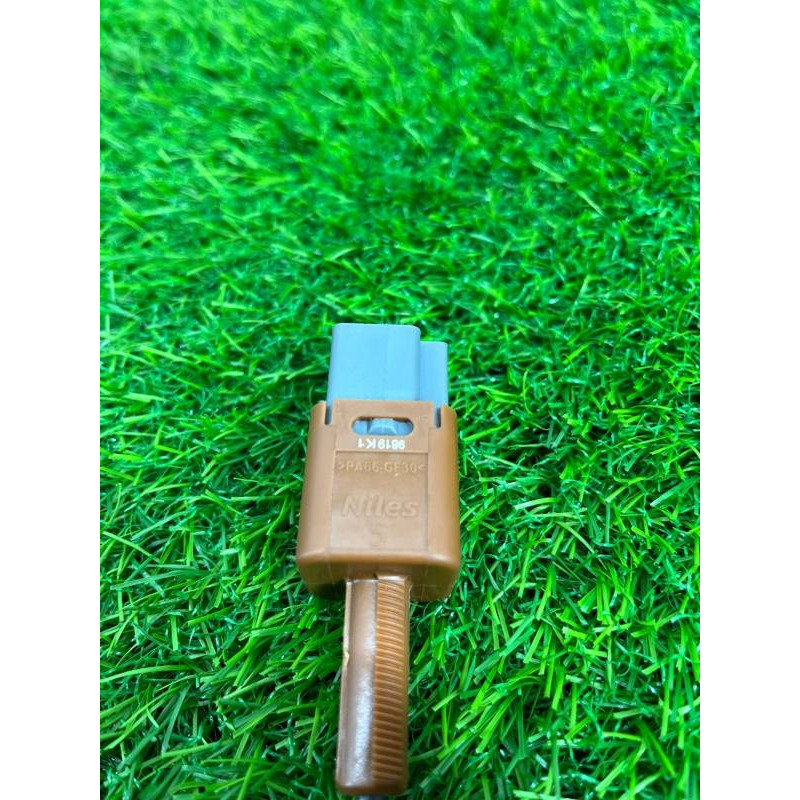 Концевик педали тормоза (электрика / датчики) Nissan Rogue T32 2020 2.5 25320JN00A