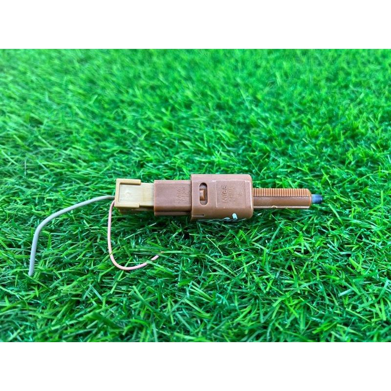 Концевик педали тормоза (электрика / датчики) Nissan Rogue T32 2020 2.5 253003RA0A