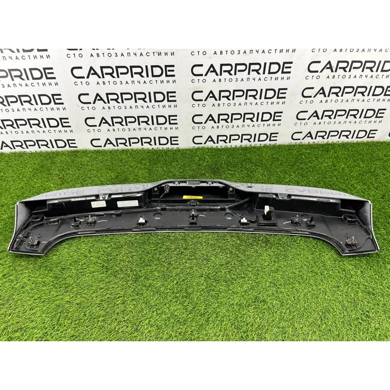 Спойлер (кузов и элементы) Jeep Grand Cherokee WK2 2018 3.6 68217495AA