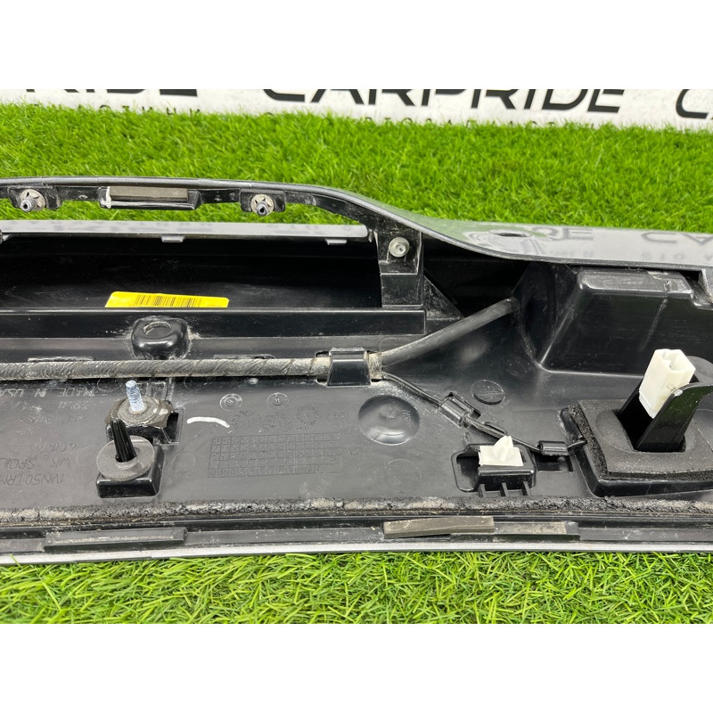 Спойлер (кузов и элементы) Jeep Grand Cherokee WK2 2018 3.6 68217495AA