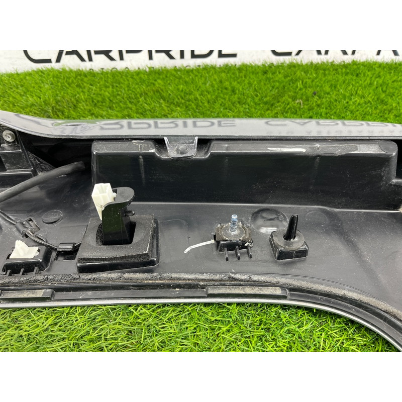 Спойлер (кузов и элементы) Jeep Grand Cherokee WK2 2018 3.6 68217495AA